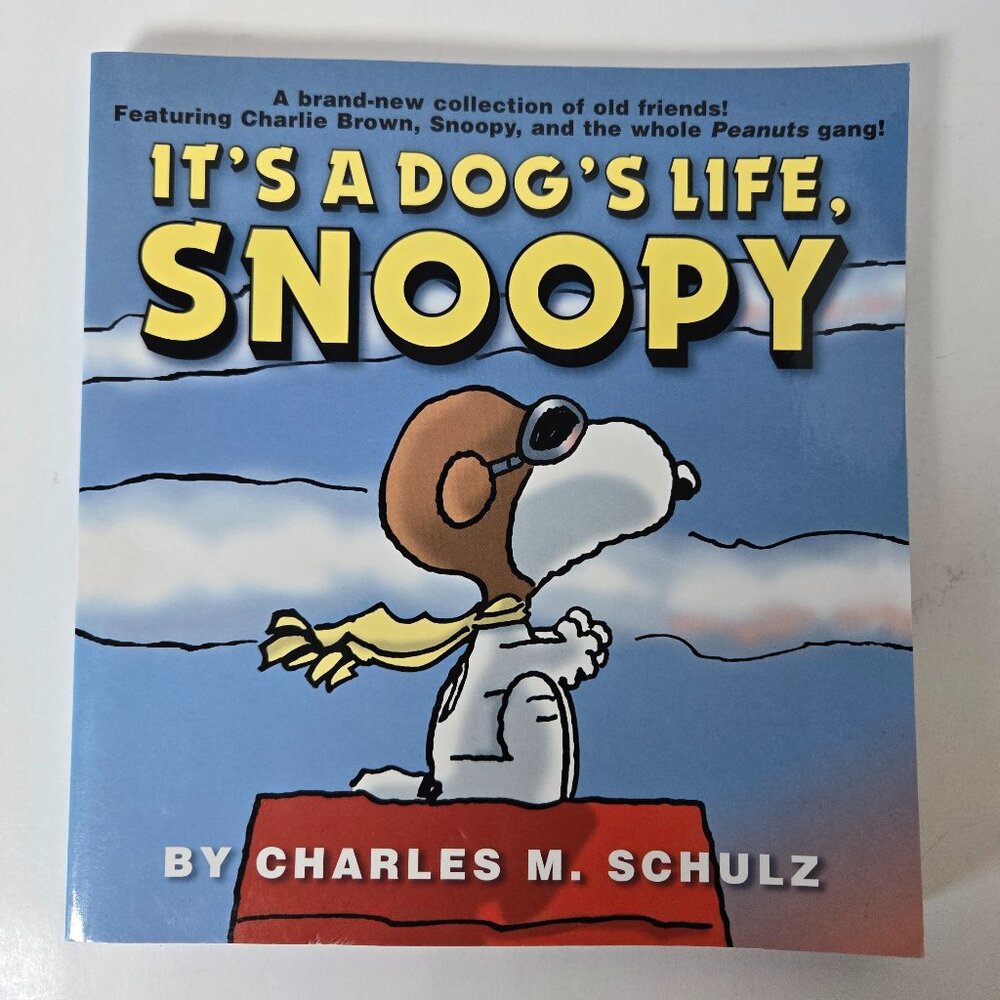 It's A Dog's Life, Snoopy. Large Softcover.